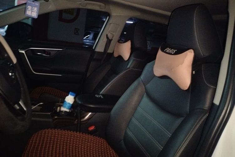 Used Toyota RAV4 2023 2.0L CVT Two-Wheel Drive 20th Anniversary Platinum Edition Left Front Seat