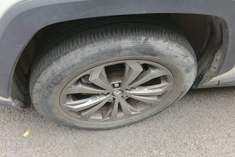 Used Toyota RAV4 2023 2.0L CVT Two-Wheel Drive Fashion Plus Edition Left Front Wheel Hub