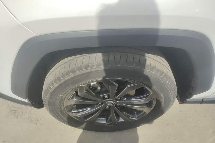 Used Toyota RAV4 2023 2.0L CVT Two-Wheel Drive Fashion Plus Edition Left Front Wheel Hub