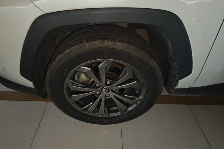 Used Toyota RAV4 2023 2.0L CVT Two-Wheel Drive Fashion Plus Edition Left Front Wheel Hub