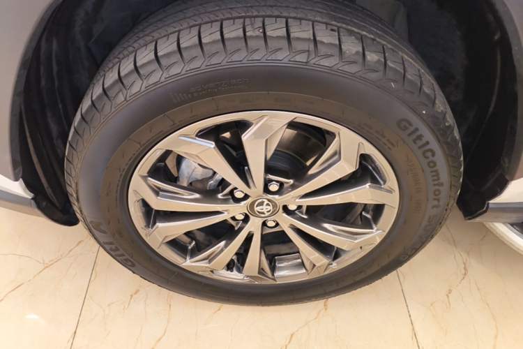 Used Toyota RAV4 2023 Dual-Engine 2.5L E-CVT Two-Wheel Drive Elite Plus Edition Left Front Wheel Hub