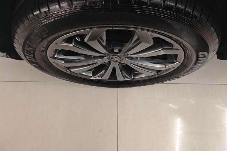 Used Toyota RAV4 2023 2.0L CVT Two-Wheel Drive Fashion Plus Edition Left Front Wheel Hub