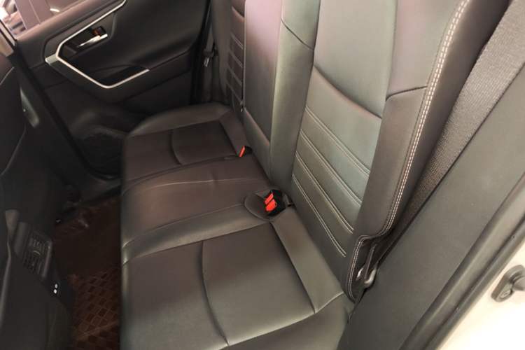 Used Toyota RAV4 2023 Dual-Engine 2.5L E-CVT Two-Wheel Drive Elite Plus Edition Left Rear Seat
