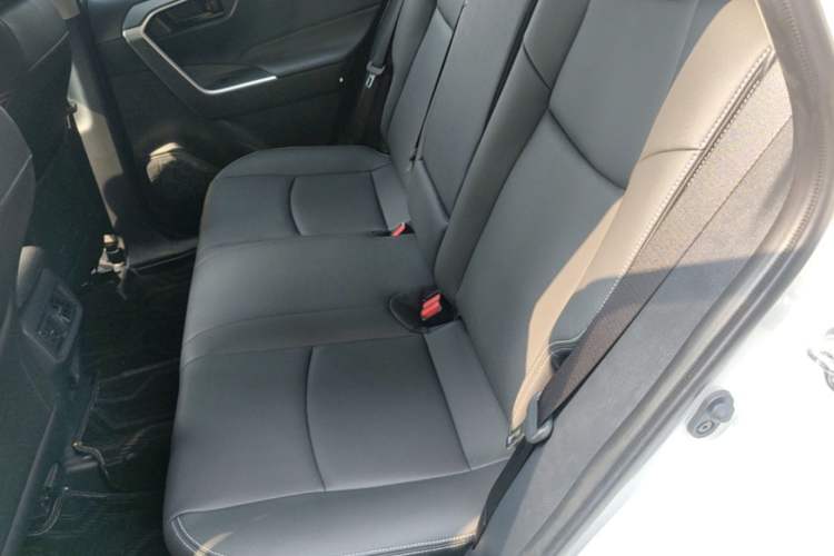 Used Toyota RAV4 2023 2.0L CVT Two-Wheel Drive Urban Edition Left Rear Seat