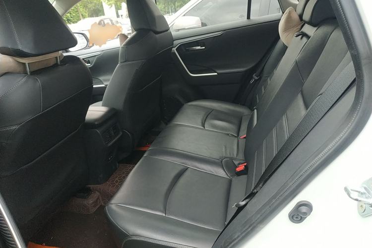 Used Toyota RAV4 2023 2.0L CVT Two-Wheel Drive Fashion Plus Edition Left Rear Seat