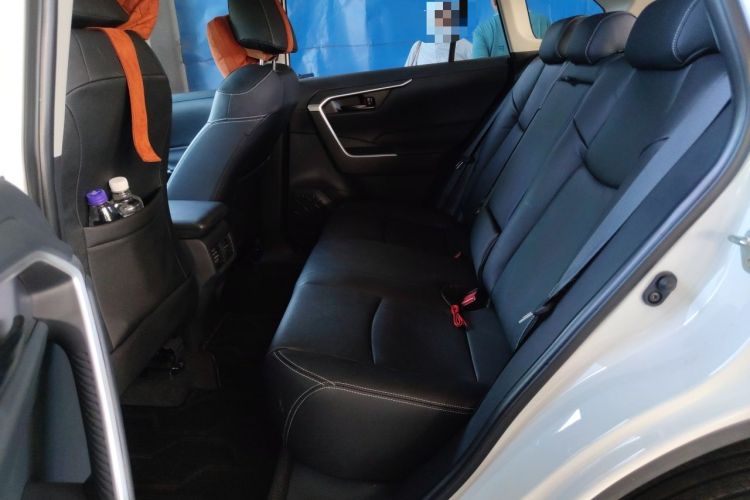 Used Toyota RAV4 2023 2.0L CVT Two-Wheel Drive Urban Edition Left Rear Seat