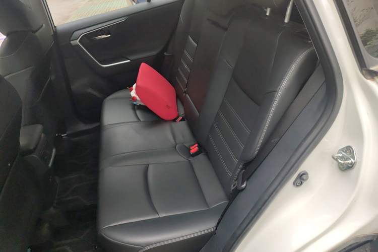 Used Toyota RAV4 2023 2.0L CVT Two-Wheel Drive 20th Anniversary Platinum Edition Left Rear Seat