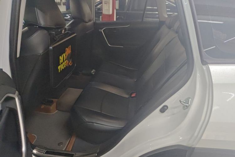 Used Toyota RAV4 2023 2.0L CVT Two-Wheel Drive Urban Edition Left Rear Seat