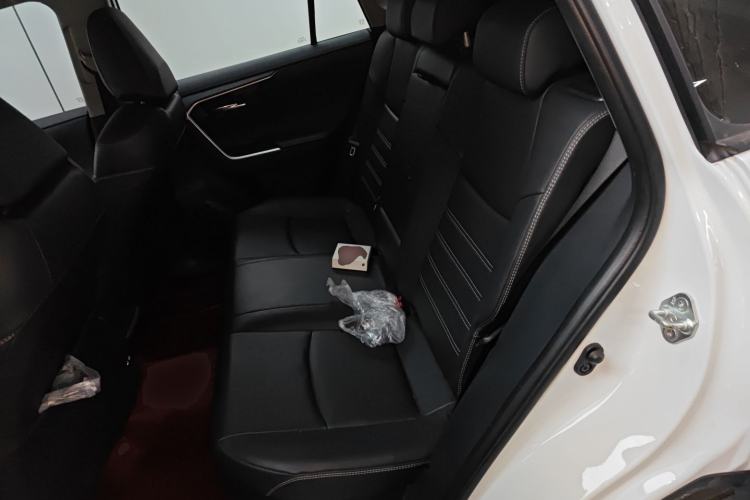 Used Toyota RAV4 2023 Dual-Engine 2.5L E-CVT Two-Wheel Drive Elite Plus Edition Left Rear Seat