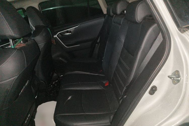 Used Toyota RAV4 2023 Dual-Engine 2.5L E-CVT Four-Wheel Drive Elite Plus Edition Left Rear Seat
