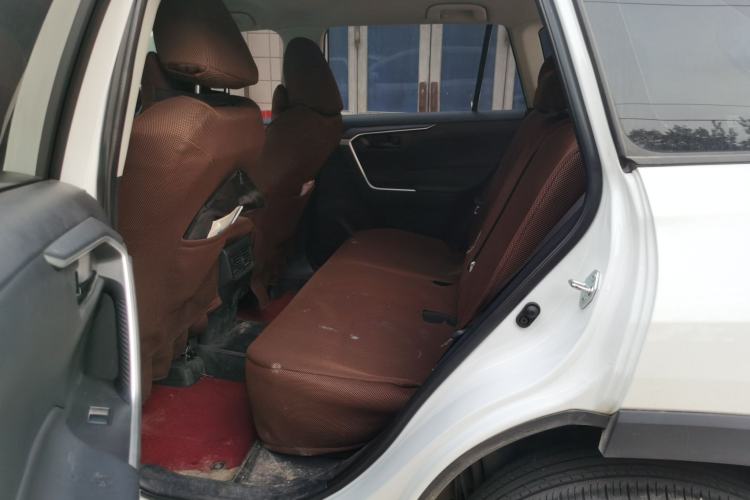 Used Toyota RAV4 2023 2.0L CVT Two-Wheel Drive Urban Edition Left Rear Seat