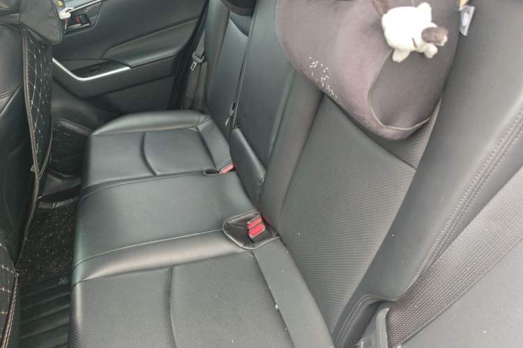 Used Toyota RAV4 2023 Dual-Motor 2.5L E-CVT Two-Wheel Drive Elite Edition Left Rear Seat