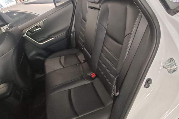 Used Toyota RAV4 2023 2.0L CVT Two-Wheel Drive Fashion Plus Edition Left Rear Seat