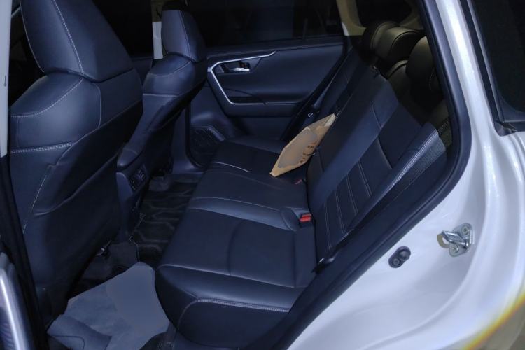 Used Toyota RAV4 2023 2.0L CVT Two-Wheel Drive Fashion Plus Edition Left Rear Seat