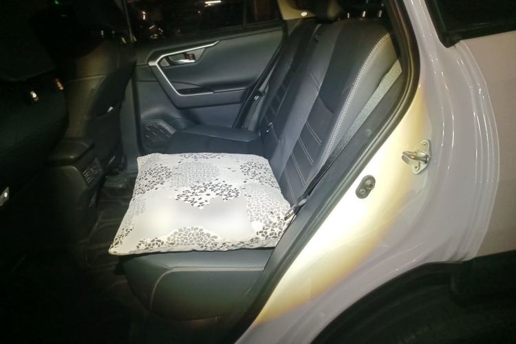 Used Toyota RAV4 2023 2.0L CVT Two-Wheel Drive Fashion Plus Edition Left Rear Seat