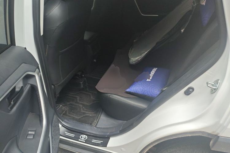Used Toyota RAV4 2023 2.0L CVT Two-Wheel Drive Urban Edition Left Rear Seat