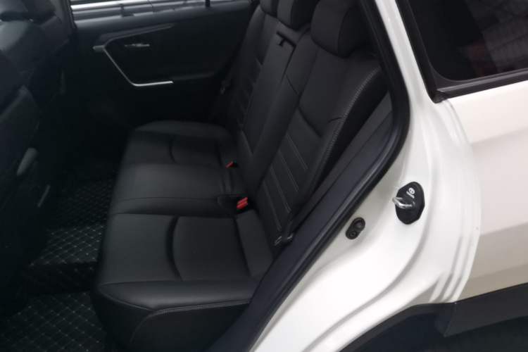 Used Toyota RAV4 2023 2.0L CVT Two-Wheel Drive Fashion Plus Edition Left Rear Seat