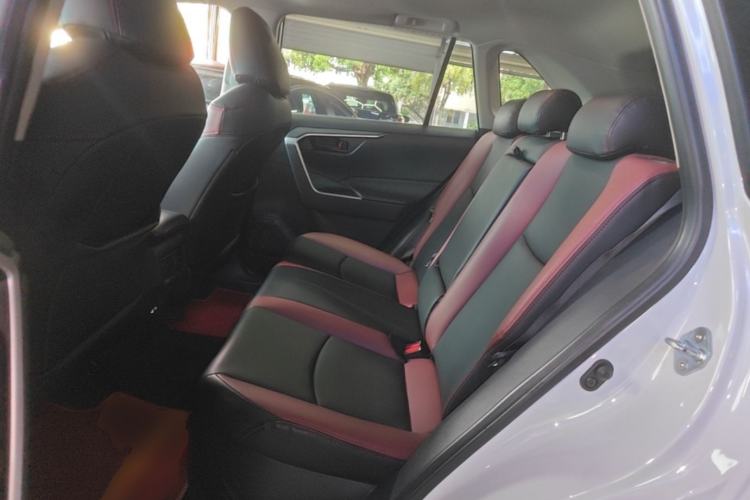 Used Toyota RAV4 2023 Dual-Motor 2.5L E-CVT Two-Wheel Drive Elite Edition Left Rear Seat
