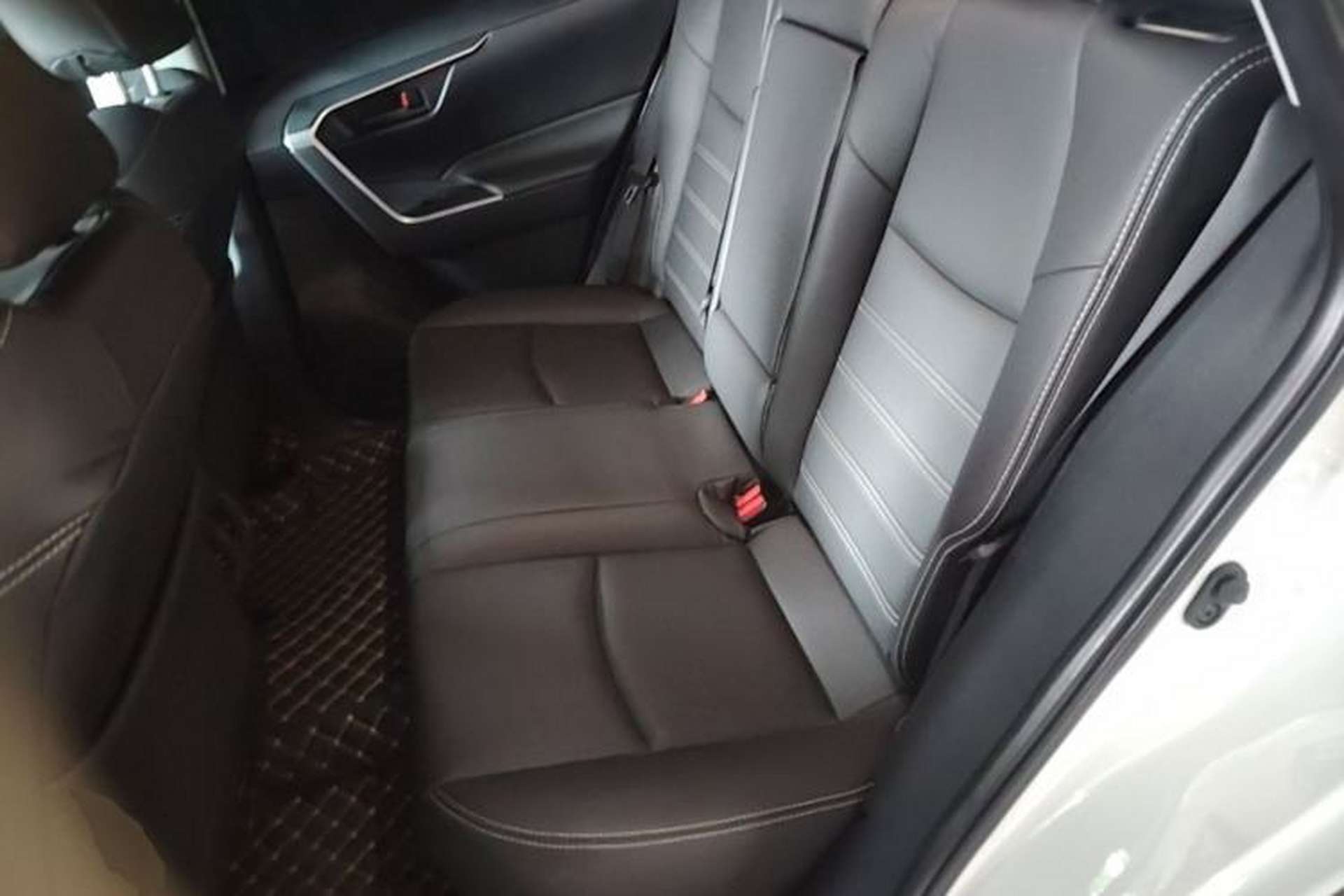 Used Toyota RAV4 2023 2.0L CVT Two-Wheel Drive Urban Edition Left Rear Seat