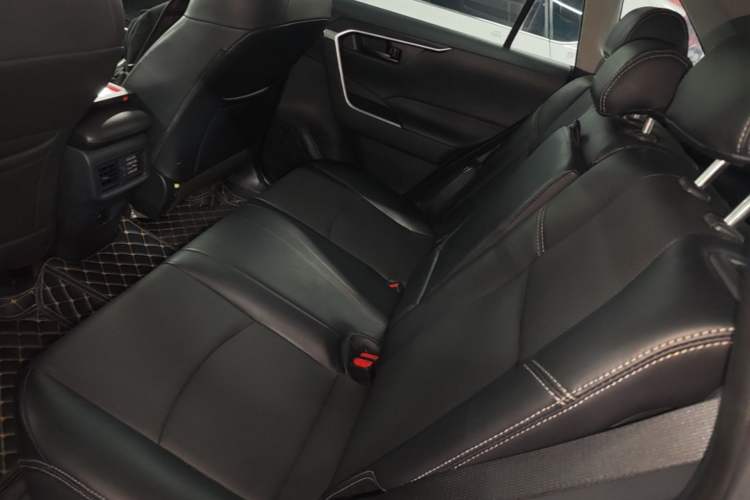 Used Toyota RAV4 2023 2.0L CVT Two-Wheel Drive Urban Edition Left Rear Seat