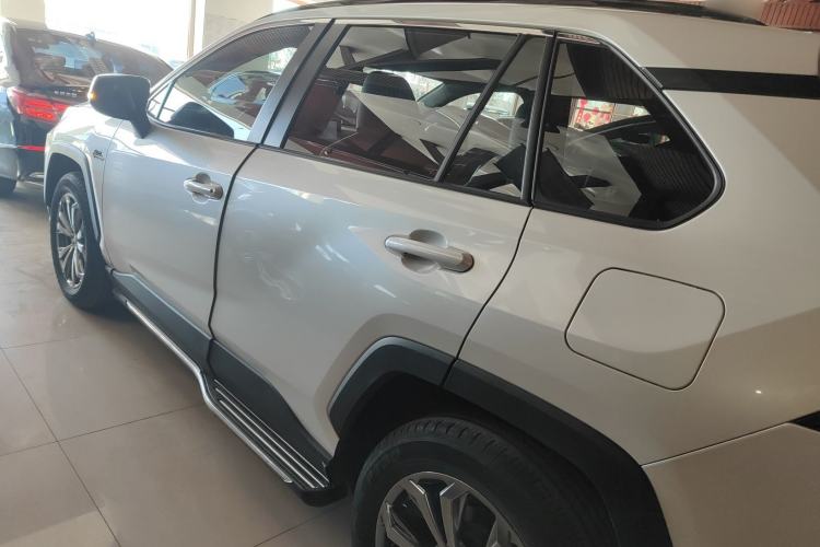 Used Toyota RAV4 2023 2.0L CVT Two-Wheel Drive 20th Anniversary Platinum Edition Left Side