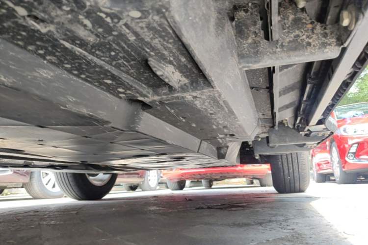 Used Toyota RAV4 2023 2.0L CVT Two-Wheel Drive Urban Edition Left Side Sill