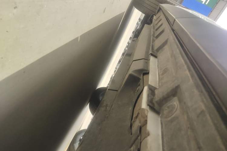 Used Toyota RAV4 2023 2.0L CVT Two-Wheel Drive Fashion Plus Edition Left Side Sill