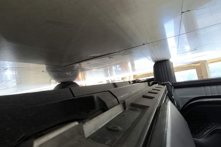 Used Toyota RAV4 2023 2.0L CVT Two-Wheel Drive Urban Edition Left Side Sill