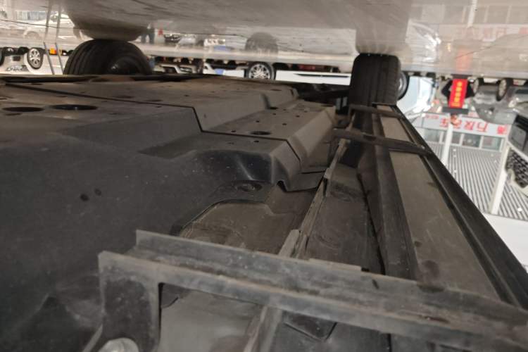 Used Toyota RAV4 2023 2.0L CVT Two-Wheel Drive Fashion Plus Edition Left Side Sill