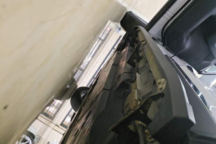 Used Toyota RAV4 2023 2.0L CVT Two-Wheel Drive Urban Edition Left Side Sill