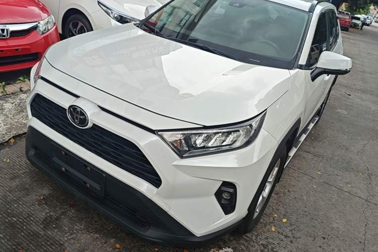 Used Toyota RAV4 2023 2.0L CVT Two-Wheel Drive Urban Edition Guazi used car, China used car export, Used car for sale, Used cars, Cheapest cars for sale