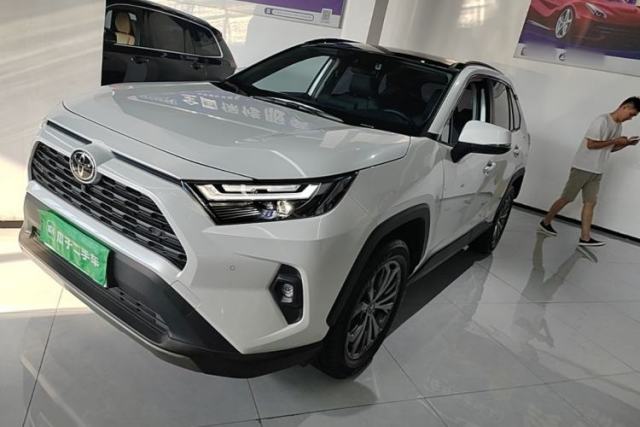 Used Toyota RAV4 2023 2.0L CVT Two-Wheel Drive Fashion Plus Edition