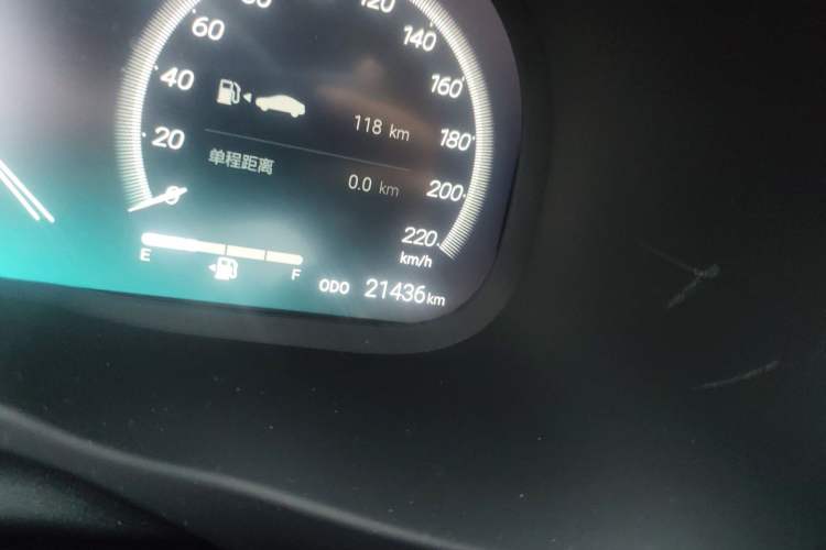 Used Toyota RAV4 2023 2.0L CVT Two-Wheel Drive 20th Anniversary Platinum Edition Odometer Close Up