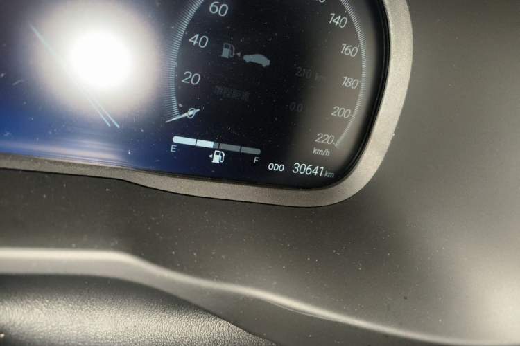 Used Toyota RAV4 2023 2.0L CVT Two-Wheel Drive Fashion Plus Edition Odometer Close Up