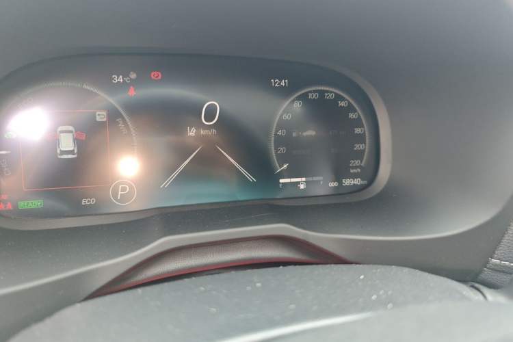 Used Toyota RAV4 2023 Dual-Motor 2.5L E-CVT Two-Wheel Drive Elite Edition Odometer Close Up