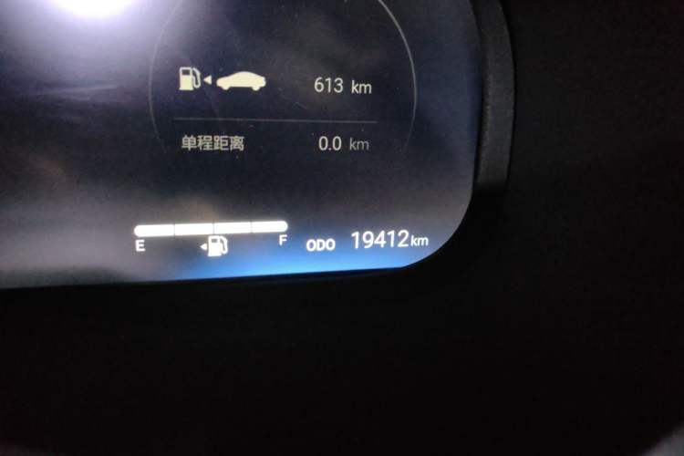 Used Toyota RAV4 2023 2.0L CVT Two-Wheel Drive Fashion Plus Edition Odometer Close Up
