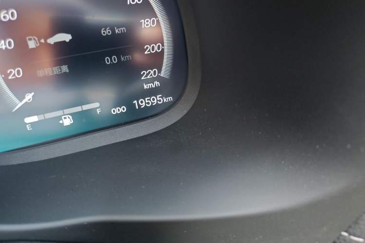 Used Toyota RAV4 2023 2.0L CVT Two-Wheel Drive Fashion Plus Edition Odometer Close Up