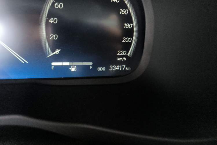 Used Toyota RAV4 2023 2.0L CVT Two-Wheel Drive 20th Anniversary Platinum Edition Odometer Close Up