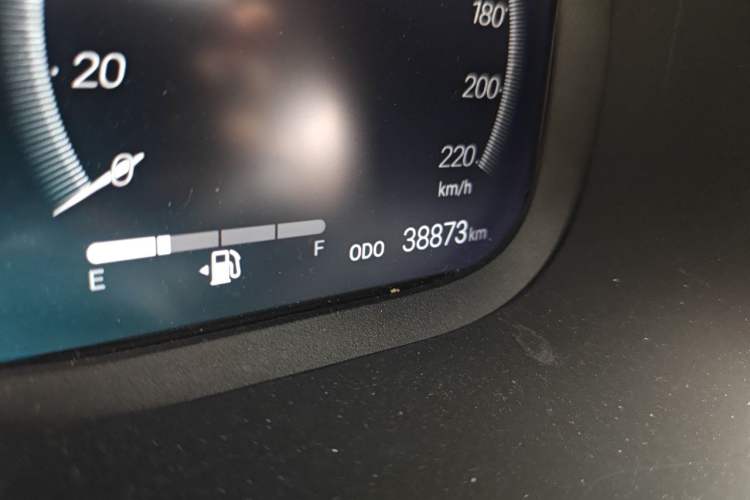 Used Toyota RAV4 2023 2.0L CVT Two-Wheel Drive Fashion Plus Edition Odometer Close Up