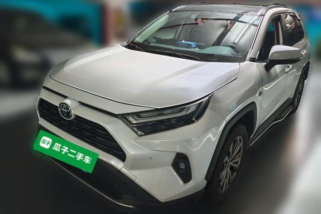 Used Toyota RAV4 2023 2.0L CVT Two-Wheel Drive 20th Anniversary Platinum Edition