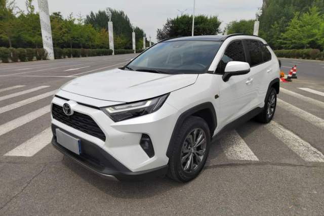 Used Toyota RAV4 2023 2.0L CVT Two-Wheel Drive 20th Anniversary Platinum Edition