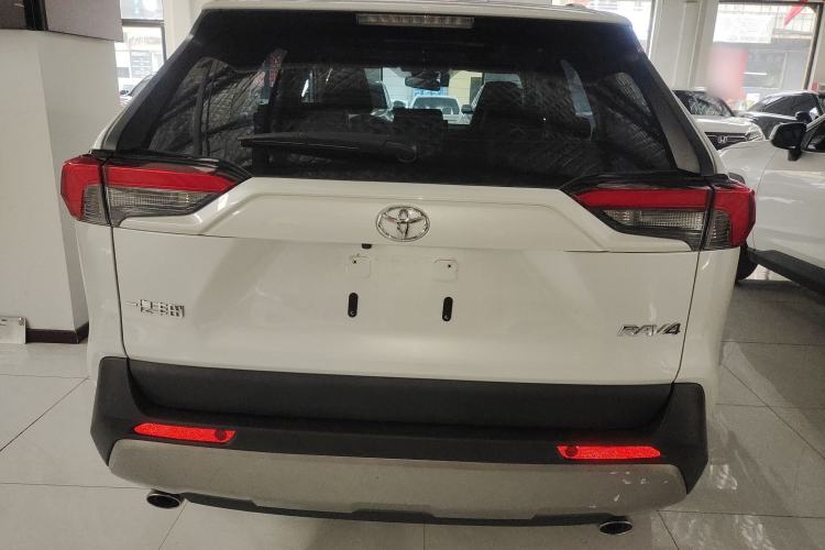Used Toyota RAV4 2023 2.0L CVT Two-Wheel Drive Fashion Plus Edition Rear