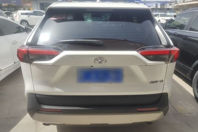 Used Toyota RAV4 2023 2.0L CVT Two-Wheel Drive Fashion Plus Edition Rear