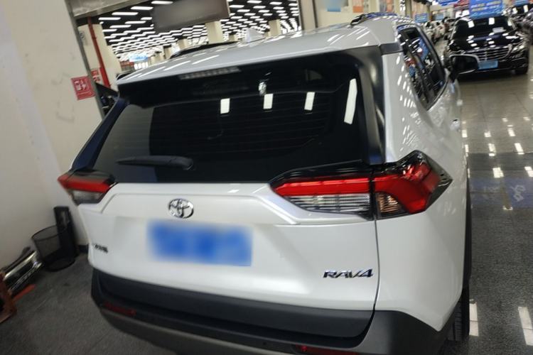 Used Toyota RAV4 2023 2.0L CVT Two-Wheel Drive Fashion Plus Edition Rear