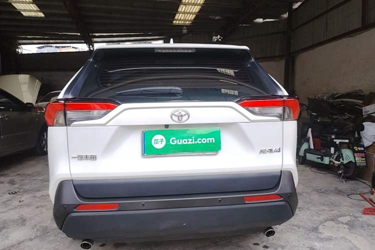 Used Toyota RAV4 2023 2.0L CVT Two-Wheel Drive Urban Edition Rear