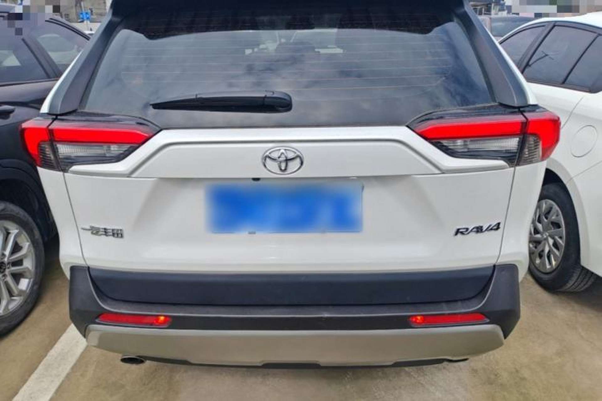 Used Toyota RAV4 2023 2.0L CVT Two-Wheel Drive Fashion Edition Rear