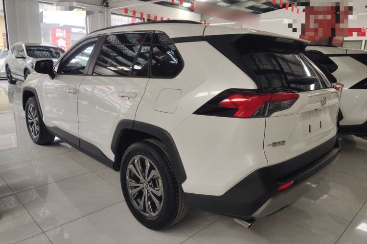 Used Toyota RAV4 2023 2.0L CVT Two-Wheel Drive Fashion Plus Edition Rear Left 45 Deg