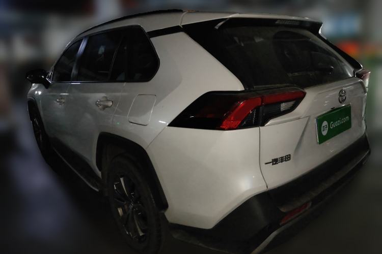 Used Toyota RAV4 2023 2.0L CVT Two-Wheel Drive Fashion Edition Rear Left 45 Deg