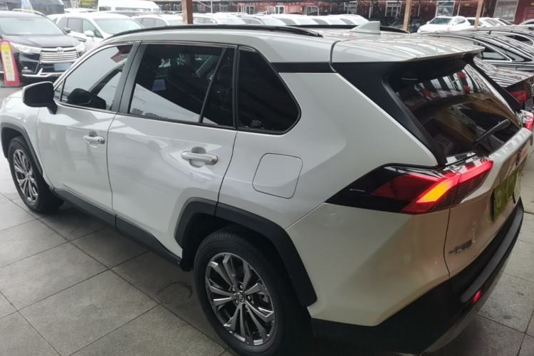 Used Toyota RAV4 2023 2.0L CVT Two-Wheel Drive Fashion Plus Edition Rear Left 45 Deg