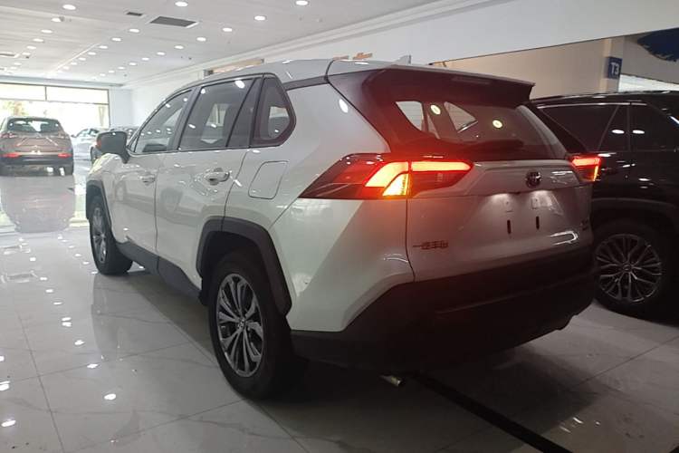 Used Toyota RAV4 2023 Dual-Motor 2.5L E-CVT Two-Wheel Drive Elite Edition Rear Left 45 Deg